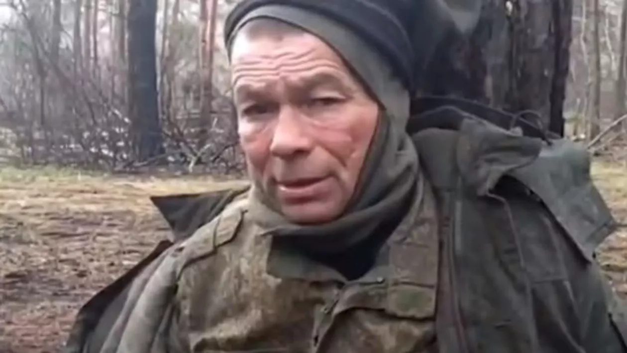 Interogat de ucraineni, un soldat rus susține că fost adus de la aproape 2.000 de km din Rusia pentru a „lupta cu polonezii” (VIDEO)