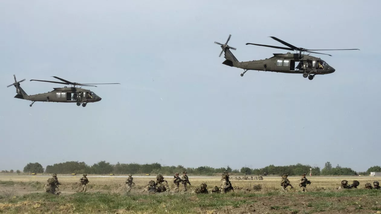 Un proiect de lege privind organizarea şi funcţionarea poliţiei militare ar putea fi aprobat, miercuri, de Guvern