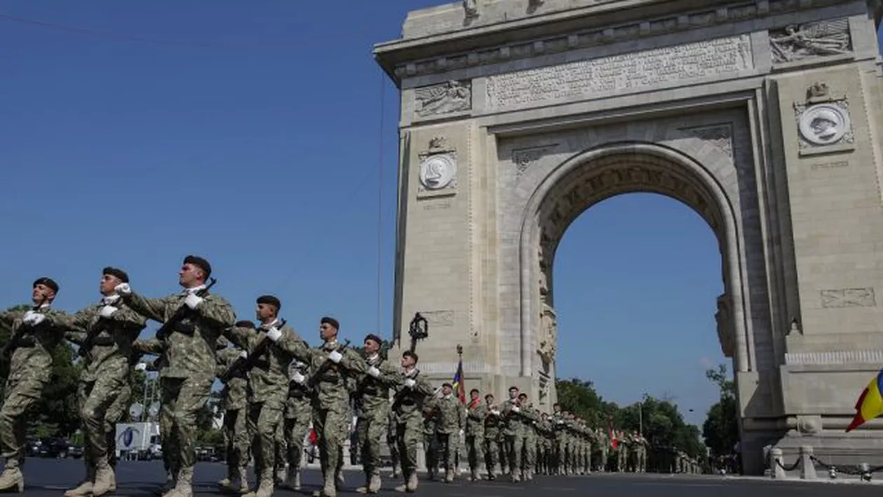 Ion Petrescu, despre parada de 1 Decembrie: Se va vedea tehnica de luptă modernă / Detașamentul din R. Moldova, unde ordinele se dau în limba lui Eminescu, va defila în același timp cu Armata noastră (VIDEO)