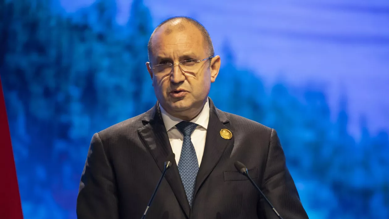 Criză politică la Sofia: Președintele Bulgariei a anunțat că demisionează. Ce a declarat Rumen Radev