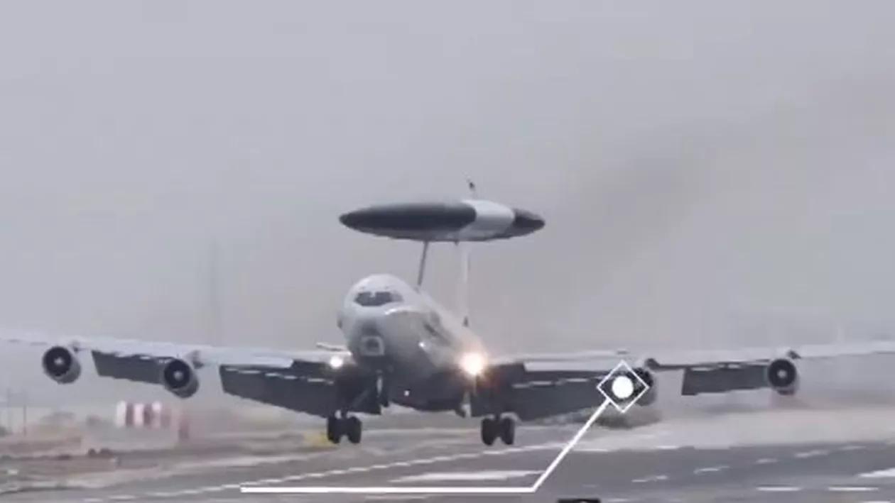 Avioanele AWACS ale NATO au ajuns în București. Ele vor executa zboruri de recunoaştere şi supraveghere (VIDEO)