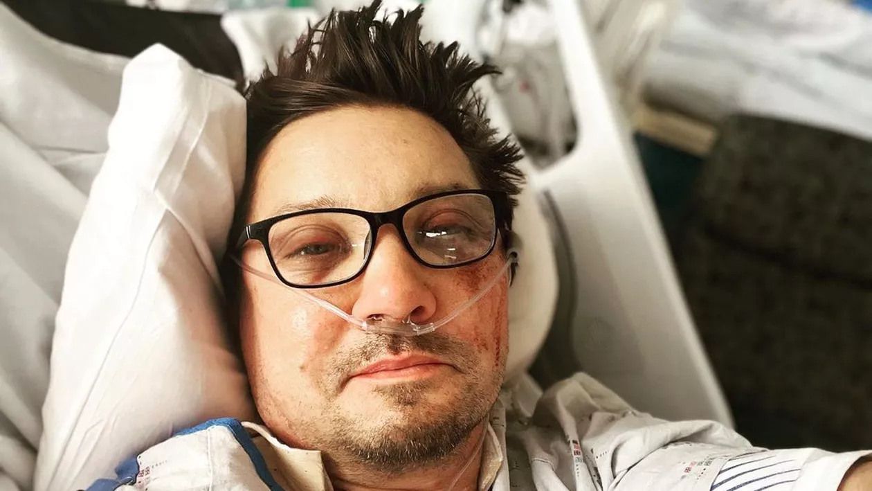 Apropiații lui Jeremy Renner au dat noi detalii despre starea de sănătatea a actorului: Aproape a murit acolo”