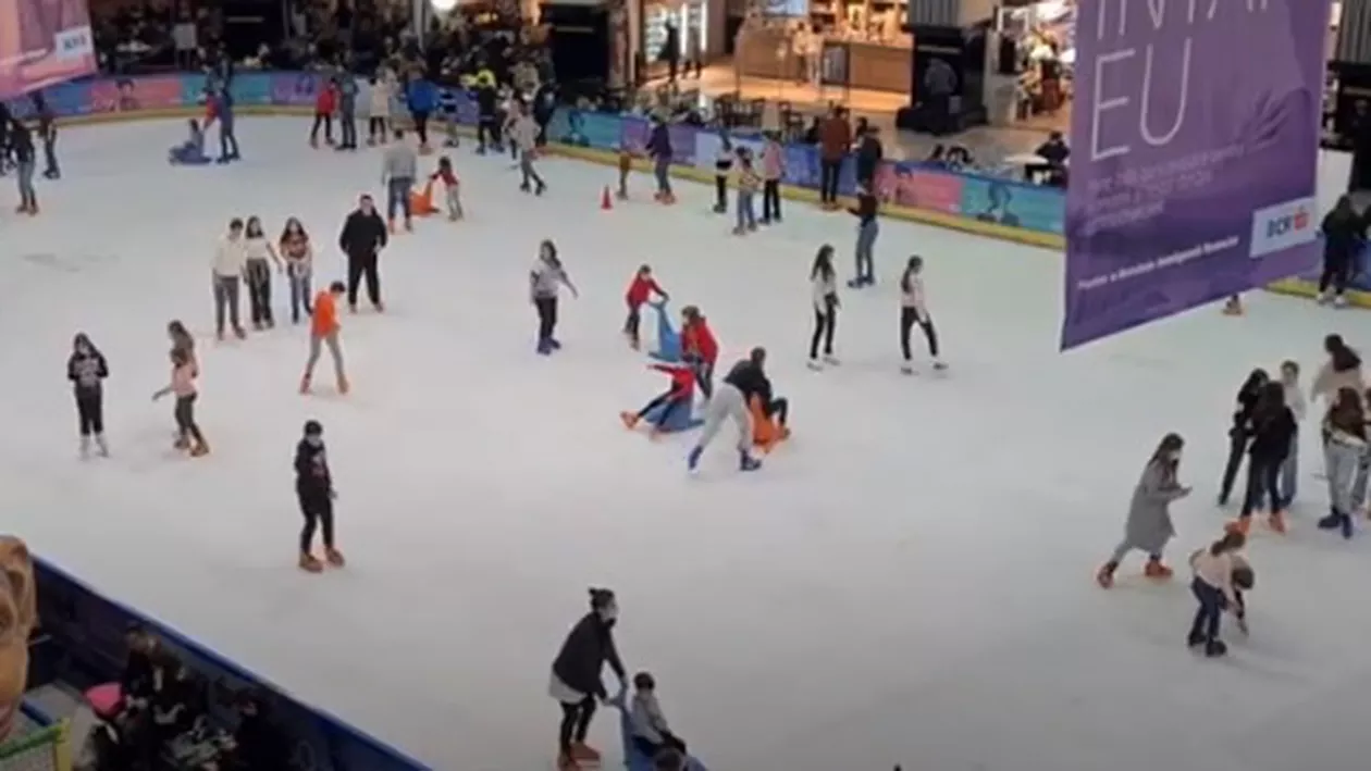 Bucureștenii au luat cu asalt mall-ul în prima zi a anului. Cum s-au distrat
