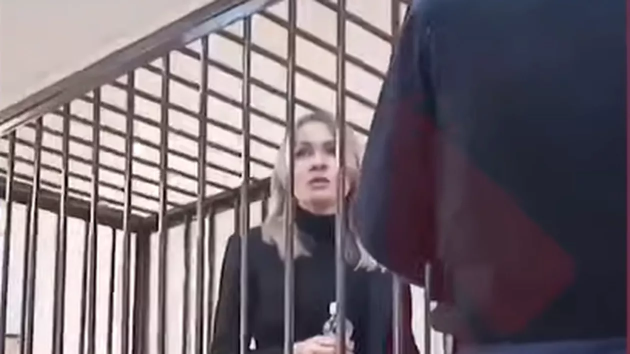 Șase ani de închisoare pentru fake-uri despre armata rusă. O jurnalistă a fost condamnată pentru că a criticat operațiunea Kremlinului