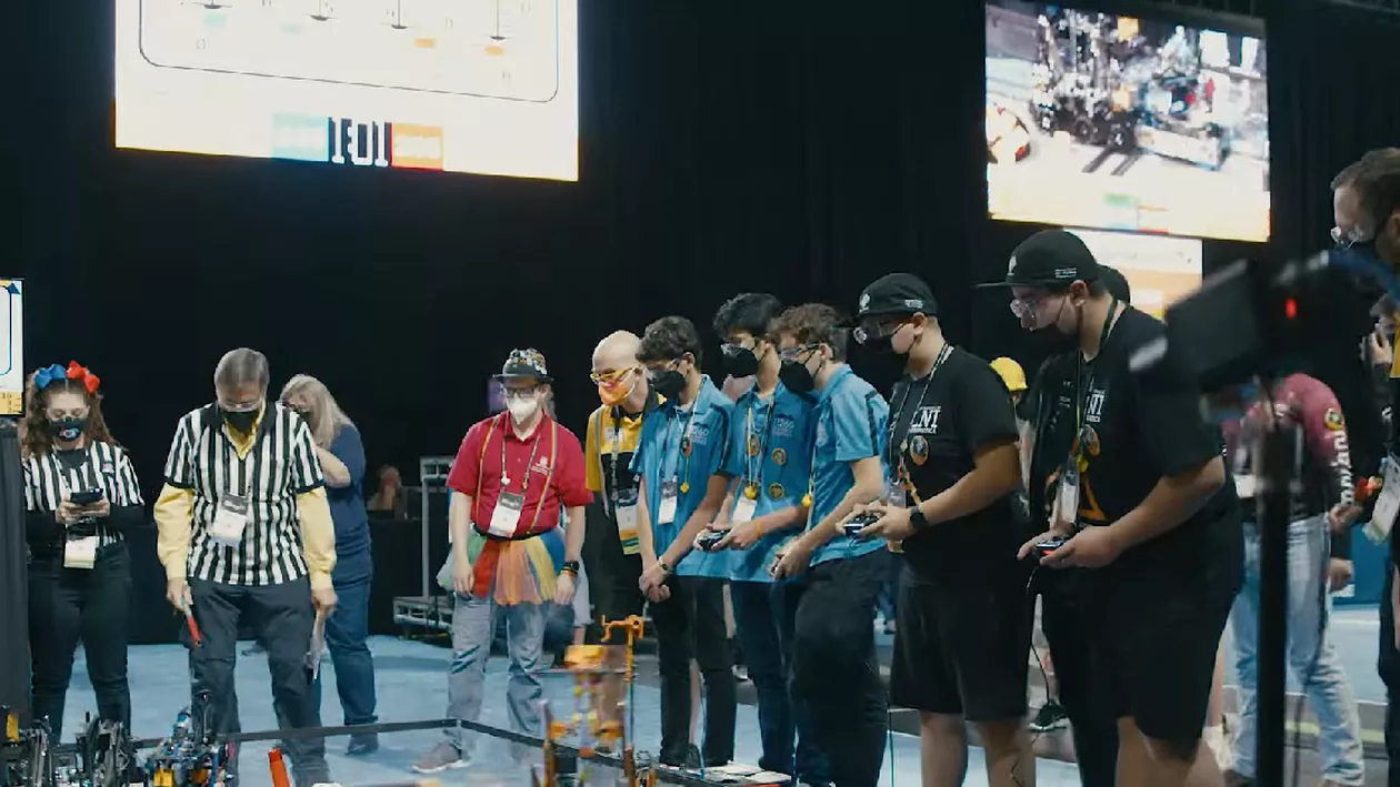 Unul dintre tinerii care au murit în accidentul de la Timișoara era campion mondial din echipa de robotică Delta Force din Arad