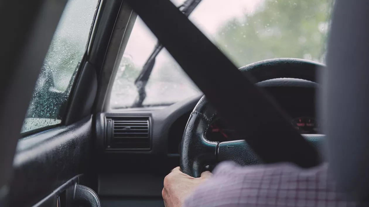Proba practică pentru permisul auto, susținută fără polițistul examinator / Senatul a adoptat proiectul de lege