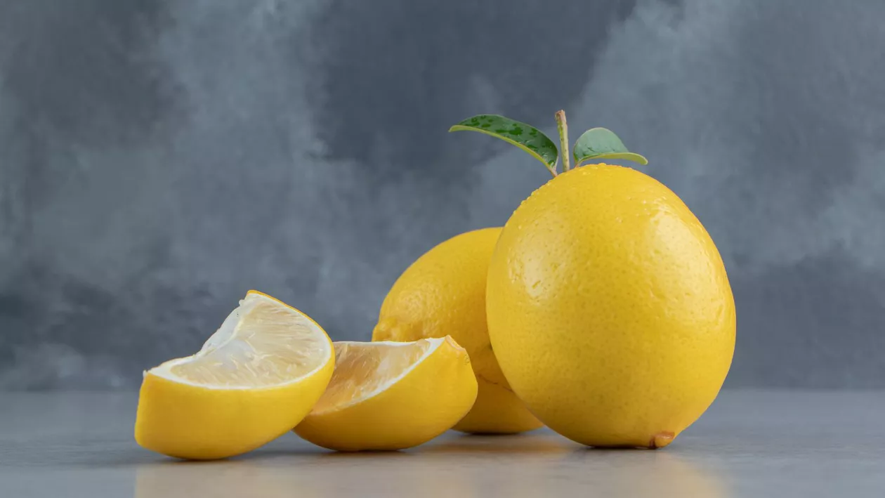 Lămâi contaminate cu pesticide în două mari supermarketuri. Produsele pot fi returnate