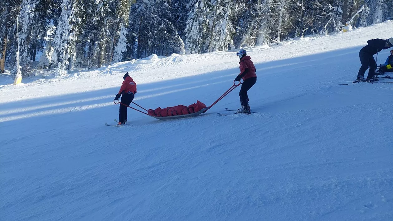 O persoană a murit, anunță Salvamont Poiana Brașov. Mai multe intervenții ale salvamontiștilor