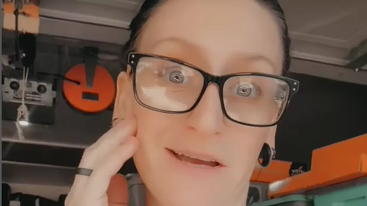 Rețeta succesului: S-a lăsat de lucru, caută prin gunoaie și câștigă câte o mie de dolari pe săptămână