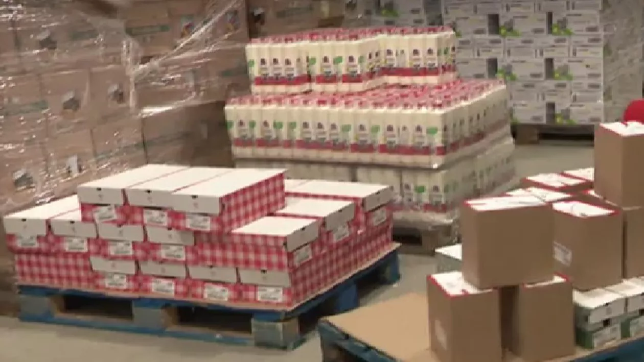 Cereri mari către băncile de alimente. Românii aruncă milioane de tone de mâncare, în ciuda faptului că tot mai mulți oameni nu au ce pune pe masă