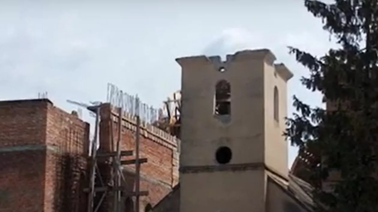 România a mai pierdut un monument istoric: O biserică din secolul al XIX-lea, din Mureş, a fost demolată