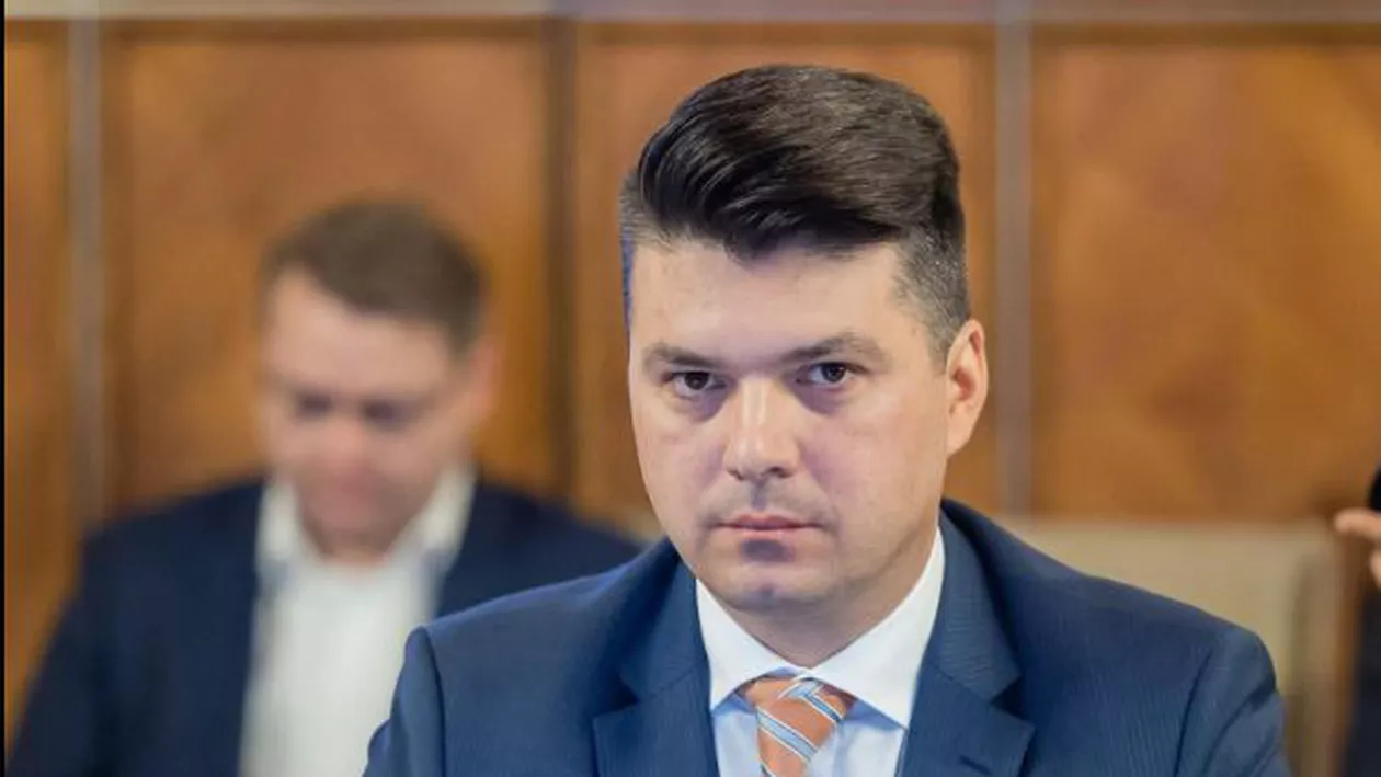 Val de glume în online după ce un secretar de stat le-a numit pe femei, în mesajul de 8 Martie, „ființe ale societății” (FOTO)