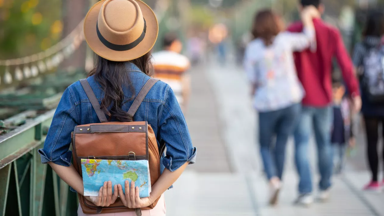 Călătorii gratuite pentru tineri în Europa. Comisia Europeană pune la dispoziție 40.000 de permise DiscoverEU