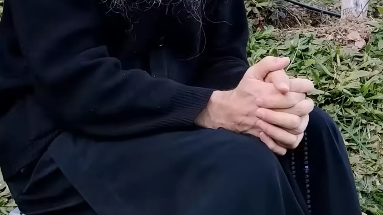 Starețul din Cluj trădat în dragoste a recunoscut că i-a trimis unei femei un clip deocheat: „A vrut să ne căsătorim, dar am refuzat să renunț la chemarea mea”