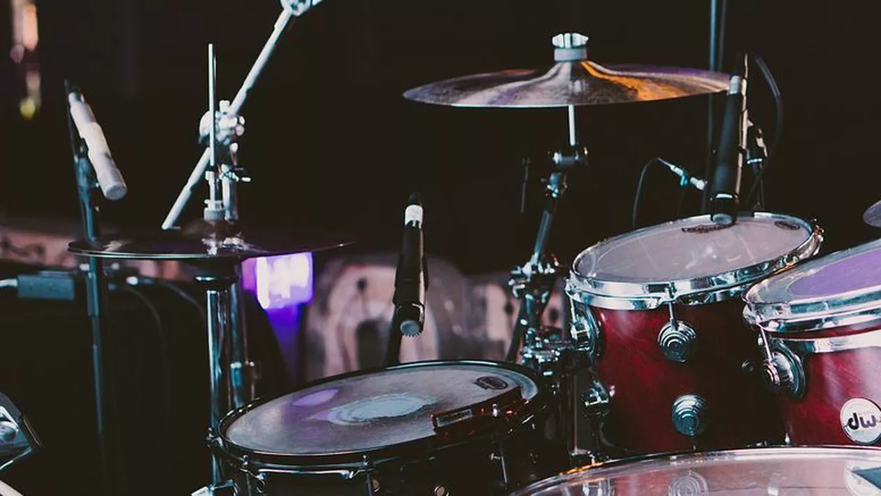 Ai vecini gălăgioşi? Ce trebuie să faci pentru a-ţi recăpăta liniştea