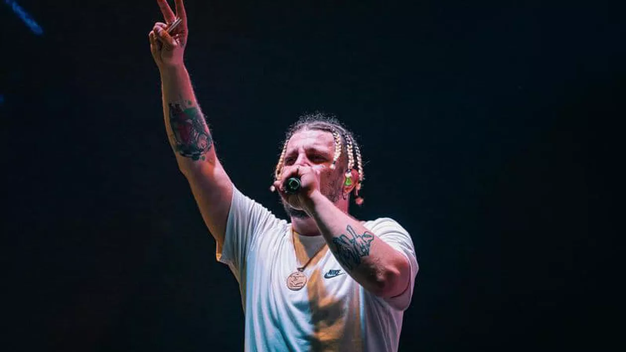 Macanache, gest neașteptat pe scena festivalului Beach, Please! / Artistul și-a surprins fanii