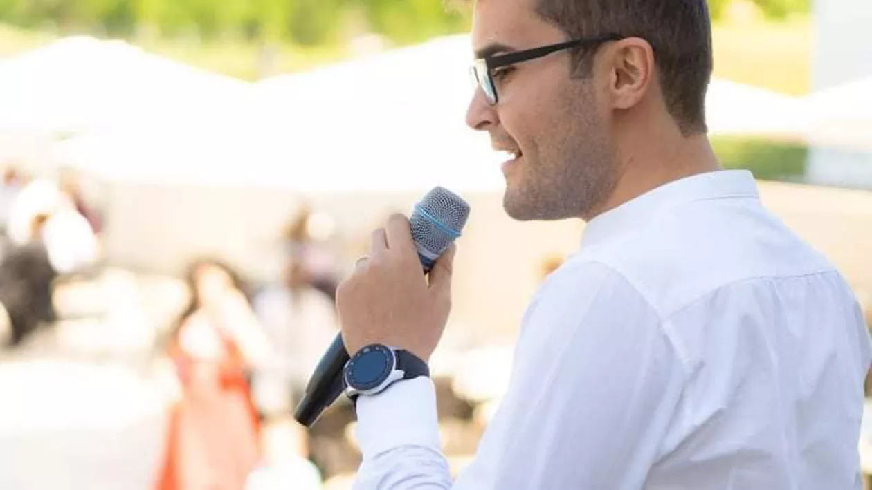 Un îndrăgit artist de muzică populară a murit la doar 31 de ani. Mesajul emoționant transmis de colegi (VIDEO)