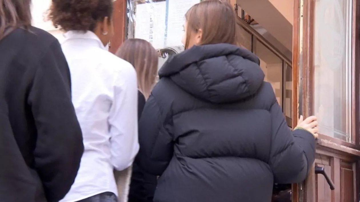 Chiulul se plătește, după vacanța de Paște / 50 de poliţişti din Iași vor putea amenda părinții copiilor „problemă”