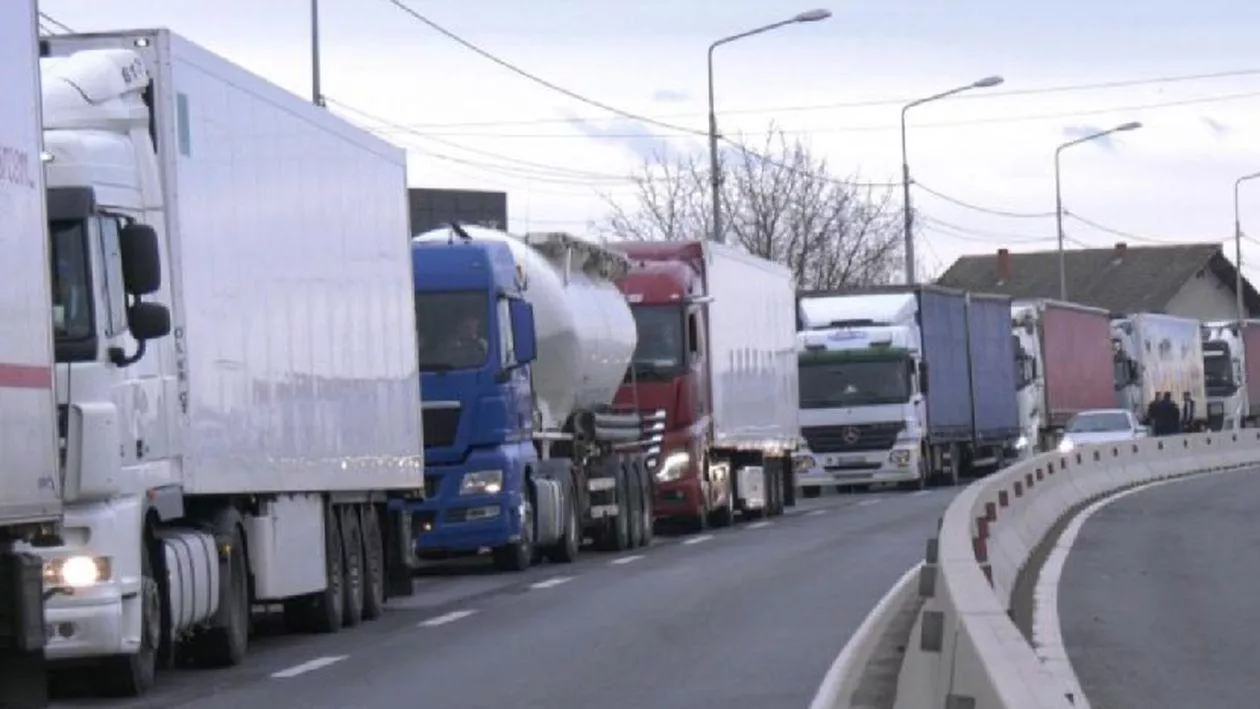Un șofer român de TIR a fost condamnat la 9 ani de închisoare după ce a fost prins cu aproape 50.000 de euro ascunși în cabină, în Marea Britanie