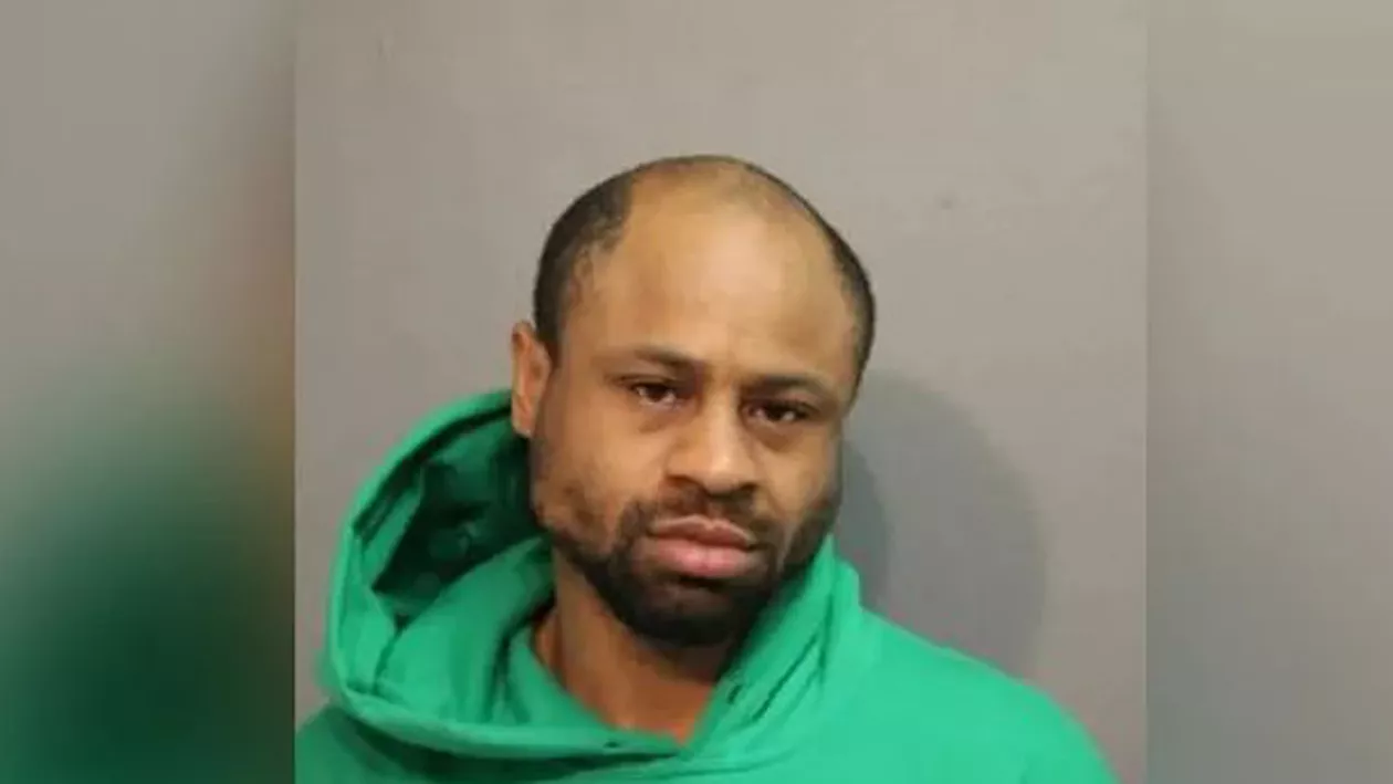 Un bărbat a fost arestat după ce a jefuit acelaşi magazin de 11 ori în 5 luni