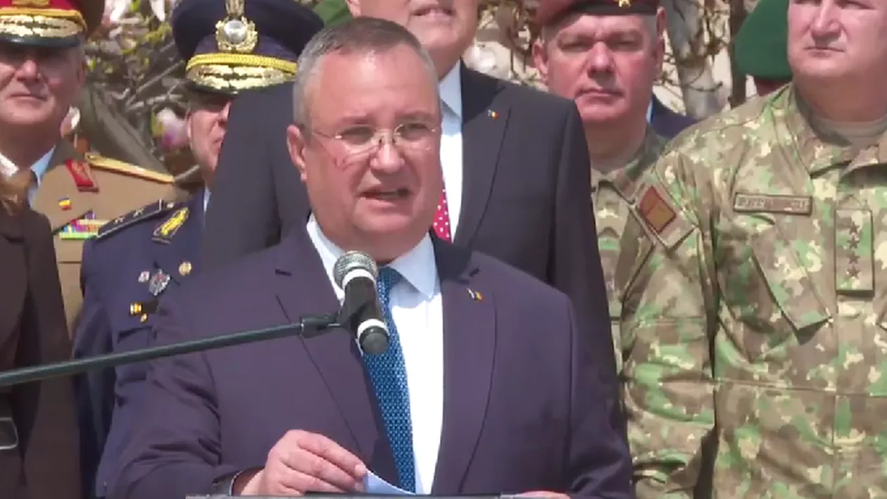 Un militar a leşinat în timpul discursului susţinut de premierul Nicolae Ciucă la Focşani