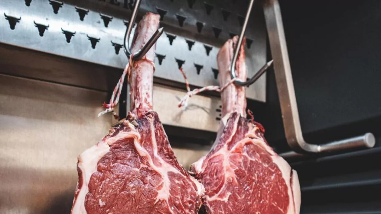 Masa de Paște: Carnea de miel sau de ied / Care este mai sănătoasă