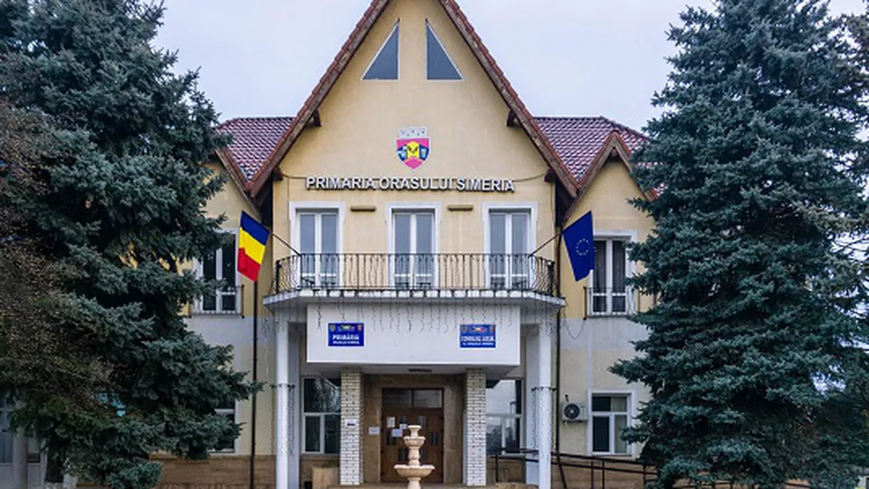 Angajații unei primării din Hunedoara, lăsați fără salarii / Care a fost motivul deciziei: „Noi trebuie să lucrăm în beneficiul cetățenilor”