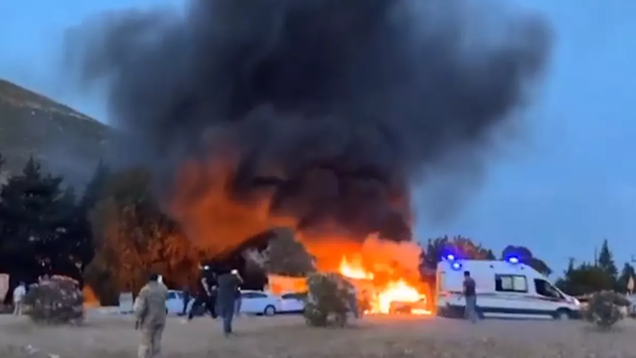 Un camion scăpat de sub control a provocat un accident rutier în lanț: 12 morți și peste 30 de răniți