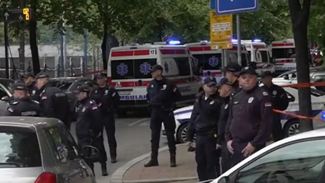Sârbii au predat peste 15.000 de arme și 2.500 de dispozitive explozive, în cele două săptămâni de la tragediile care au marcat țara