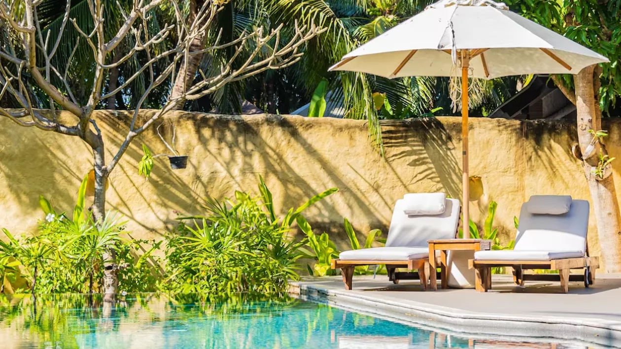 Piscinele de curte, interzise de autoritățile franceze / Care este motivul deciziei