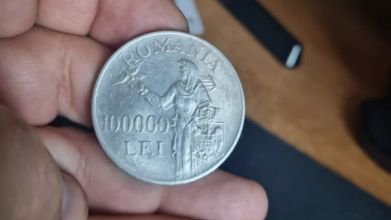 Prețul incredibil pentru o monedă de 100.000 de lei din 1946. Dacă o vinzi poți primi o sumă destul de mare