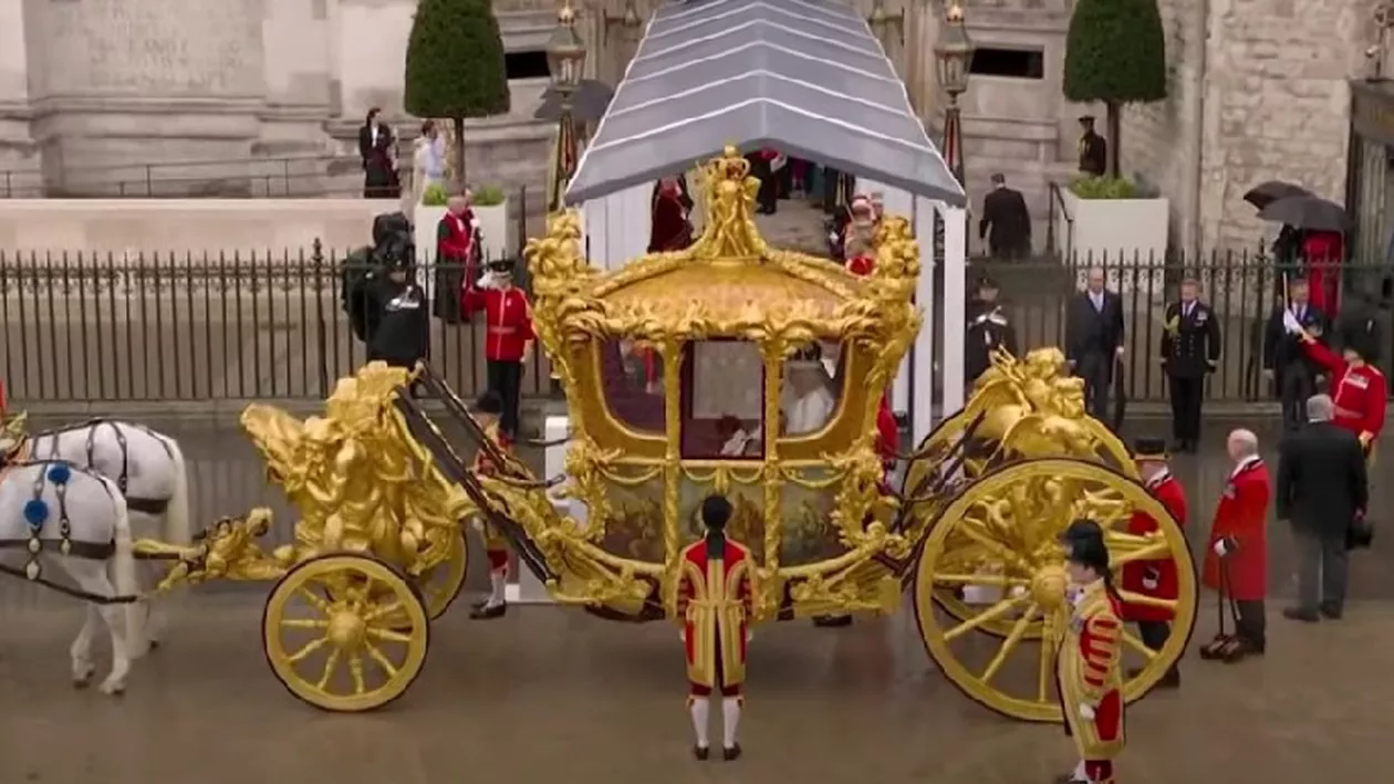 UPDATE: Regele Charles al III-lea al Marii Britanii a fost încoronat. Suveranul a revenit la Palatul Buckingham și a primit salutul regal (VIDEO)