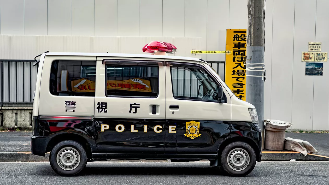 Trei persoane ucise și o alta rănită într-un atac în Japonia. Autorul incidentului era înarmat cu o armă și un cuțit și s-a baricadat într-o clădire