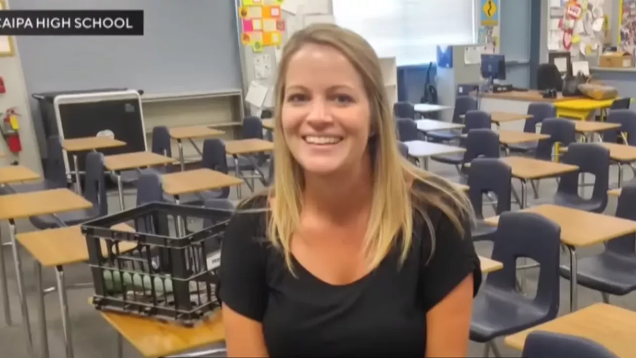 Profesoară arestată pentru că a întreținut relații intime cu un elev de 16 ani. Este al treilea caz într-o singură școală