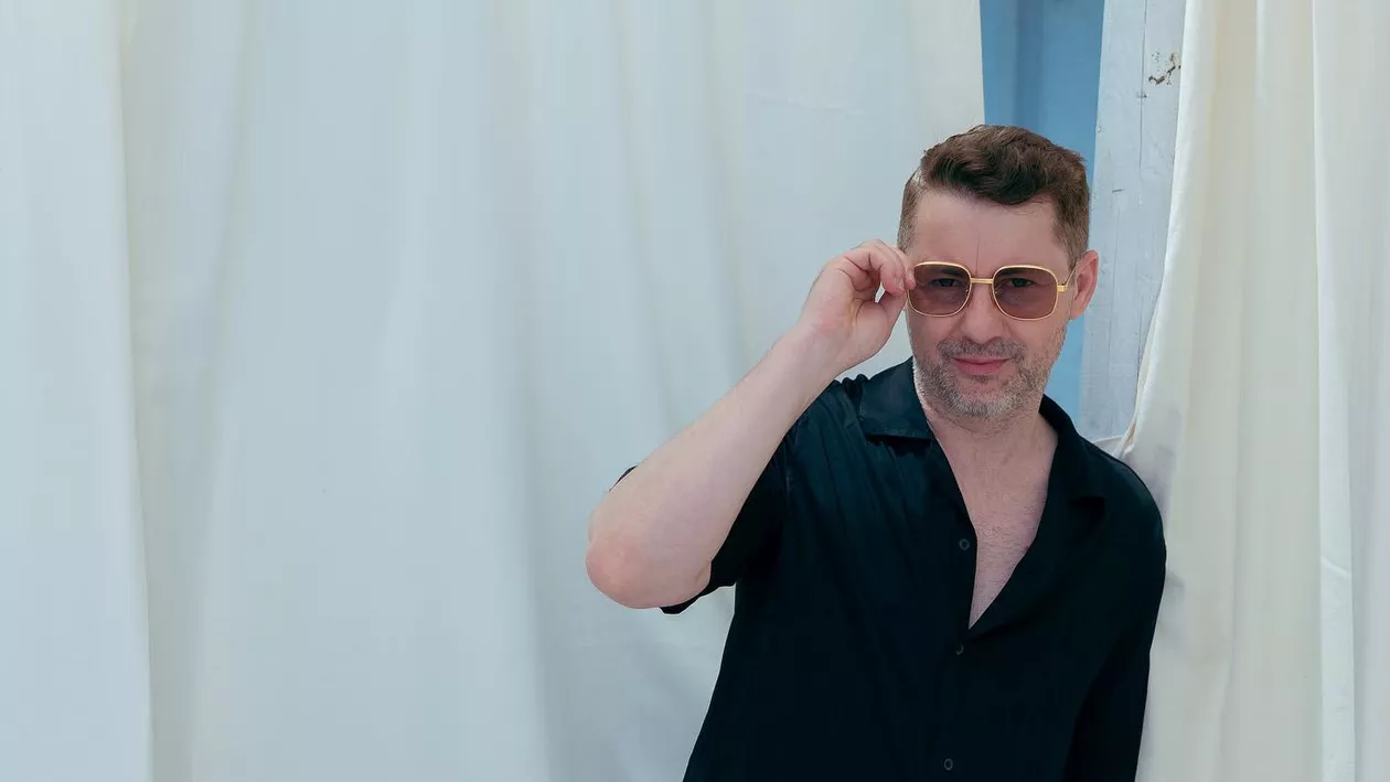 Acuzații grave la adresa lui Adi Sînă / Artistul nu s-ar fi prezentat la o nuntă pentru care a încasat bani