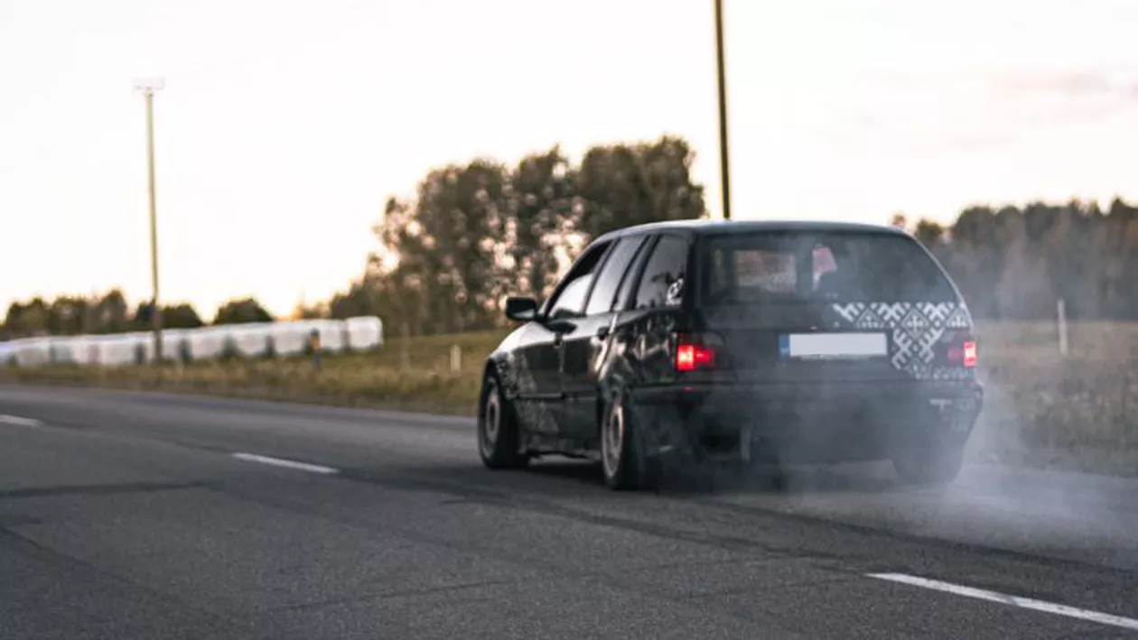 Noile prevederi ale Codului Rutier. Ce comportamente din trafic te pot lasă fără 725 de lei și fără permis de conducere