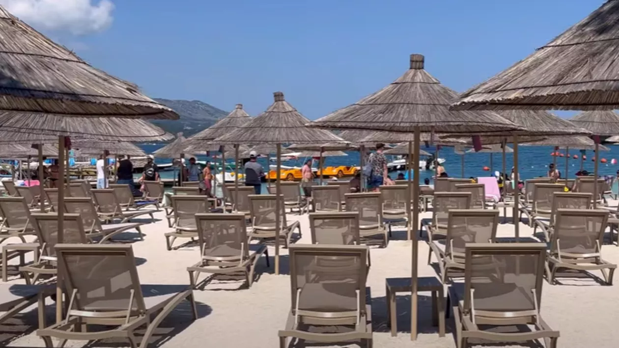 Newsweek: Cât de sigur e să mergi în vacanță în Albania? Poliția numai nu i-a pus la jug pe agresori