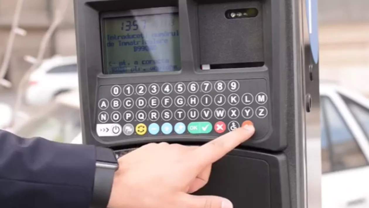 Parcometrele din Ploiești, distruse de hoți. Câți bani au fost furați din aparate