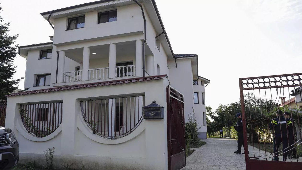 Patru inculpați, printre care și un șef de la Protecția Copilului Ilfov, arestați în dosarul căminelor de bătrâni. Interceptări revoltătorare : „Stai dracului cuminte că te bat!”