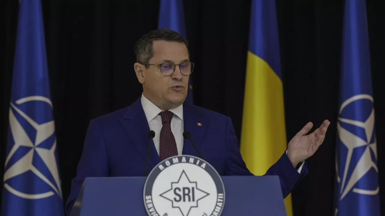 Klaus Iohannis l-a decorat pe Eduard Hellvig cu Ordinul Național „Steaua României în grad de Comandor în semn de înaltă apreciere pentru întreaga activitate la conducerea SRI