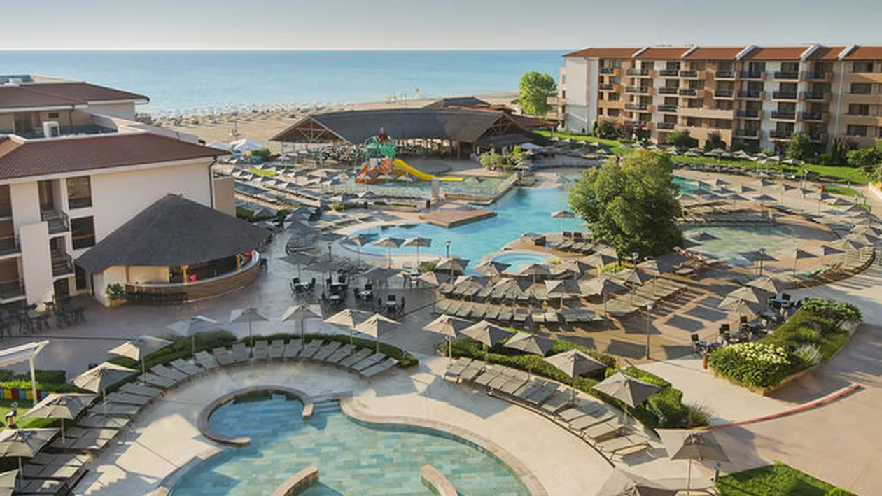 Destinația favorită a vedetelor din România: Are plajă perfectă, condiții de vis și e la 4 ore de București