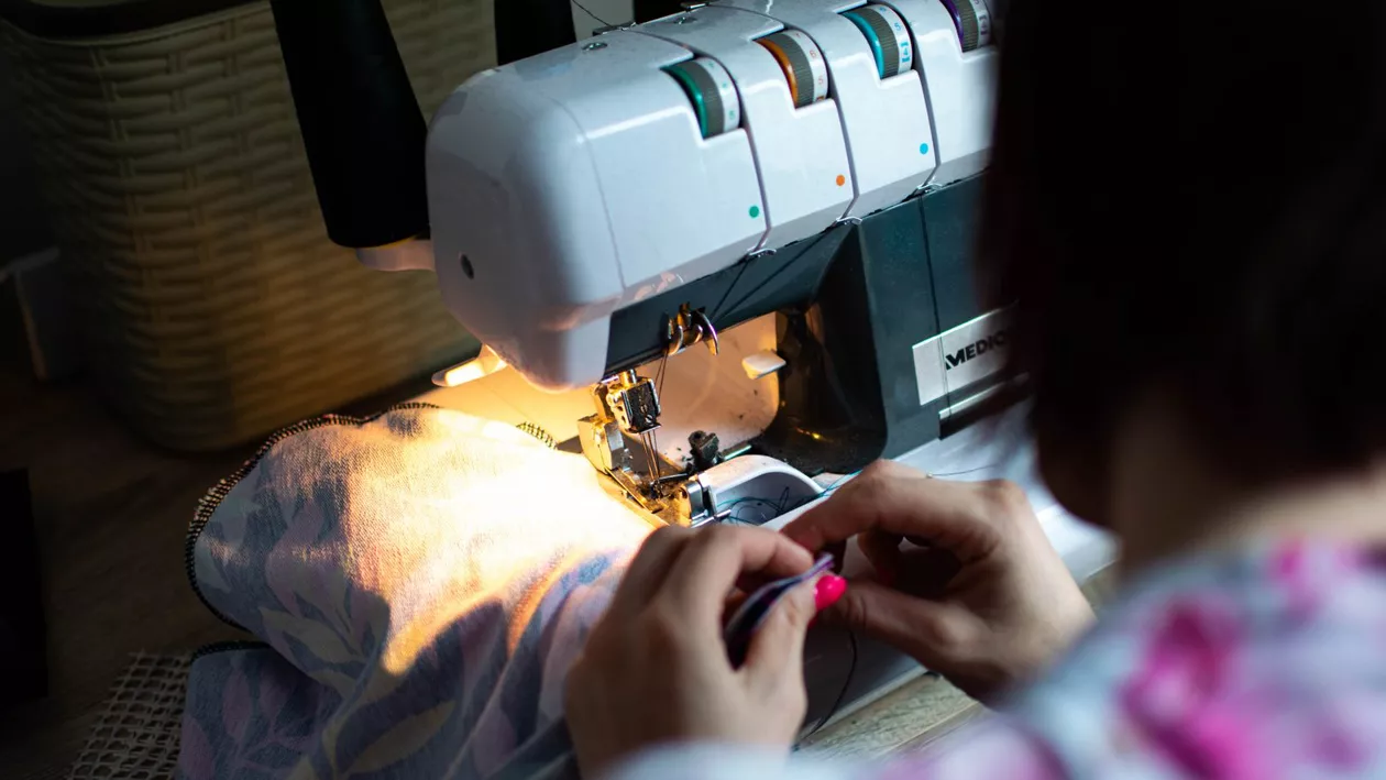 Fabrica de ciorapi din Sebeș se închide, după un secol. Zeci de angajați rămân fără loc de muncă