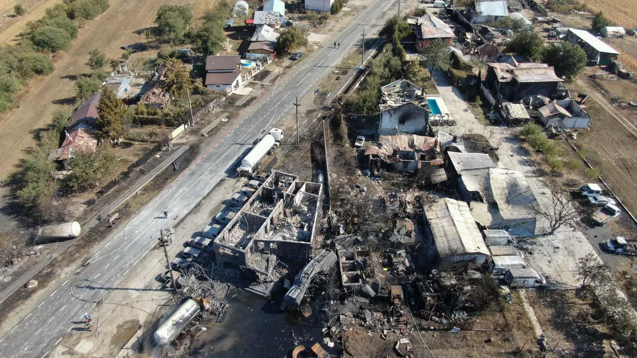 „Cu bomba în poartă”. Crevedia, după explozii: Erau oameni întinși pe jos, unii erau arși complet / Poliția n-a făcut niciun control, deși mașina de radar stătea chiar în fața depozitului