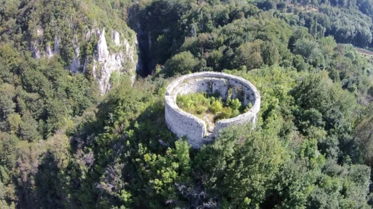 O cetate din România este interzisă turiștilor. Este considerată printre cele mai periculoase monumente UNESCO din Europa