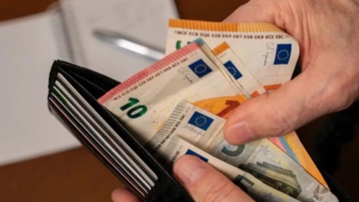 Cursul valutar BNR, miercuri, 13 septembrie 2023 / Euro este într-o continuă creștere, în timp ce moneda națională scade