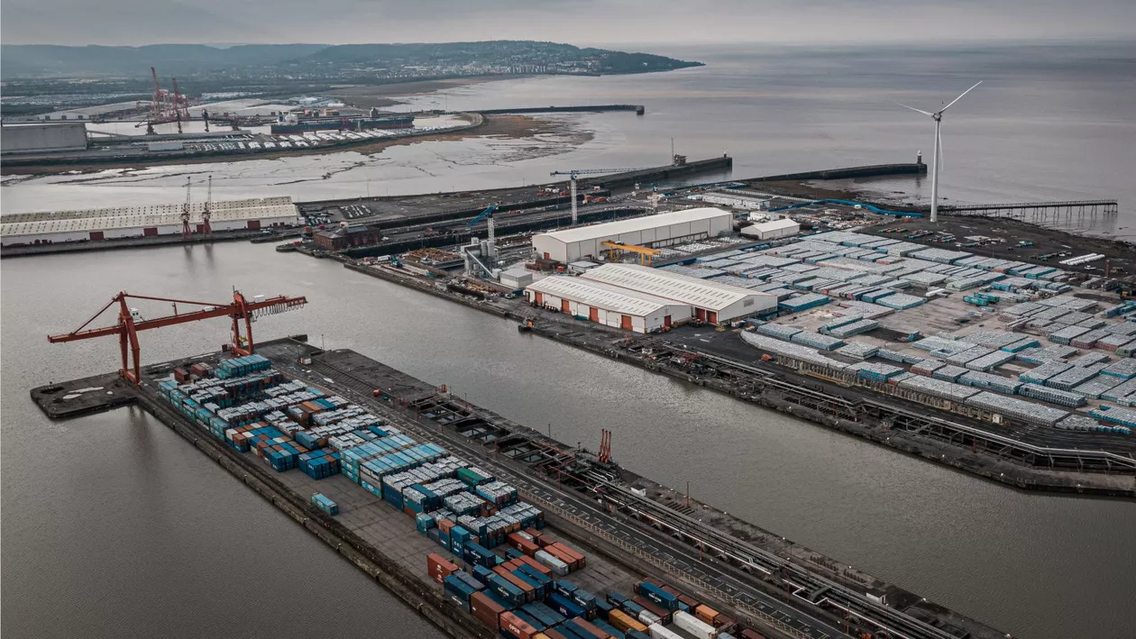 Captură record de peste opt tone de cocaină în portul din Rotterdam / De unde proveneau drogurile și cum le-au ascuns