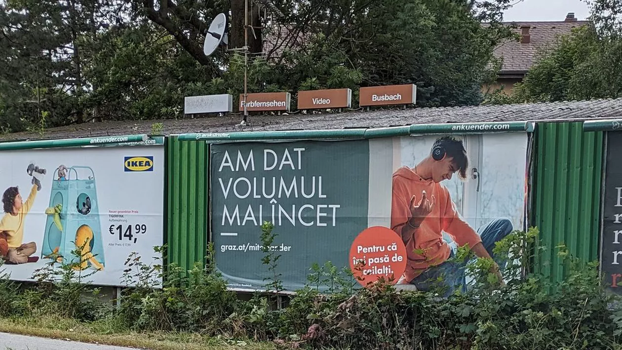 Austriecii au transmis un mesaj în limba română pe un panou stradal pentru „ghiolbanii” români