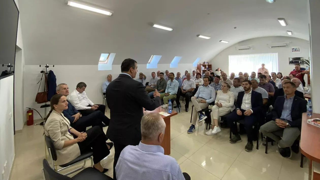 Eugen Tomac, la Chișinău alături de parlamentari USR: Românii din R. Moldova sunt parte a națiunii noastre și trebuie să fim alături de cel de-al doilea stat românesc în procesul de integrare în UE