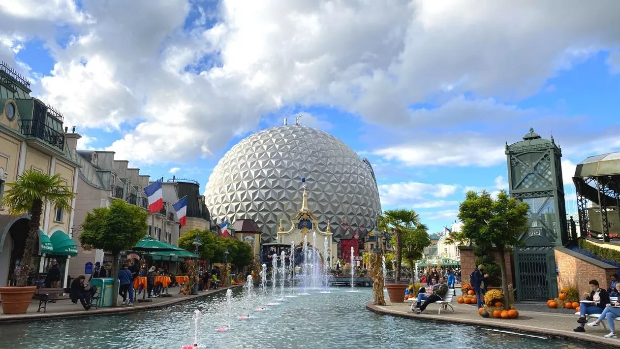 Incident de securitate la Europa Park: Șapte oameni au fost răniți, după ce platforma de sărituri s-a prăbușit