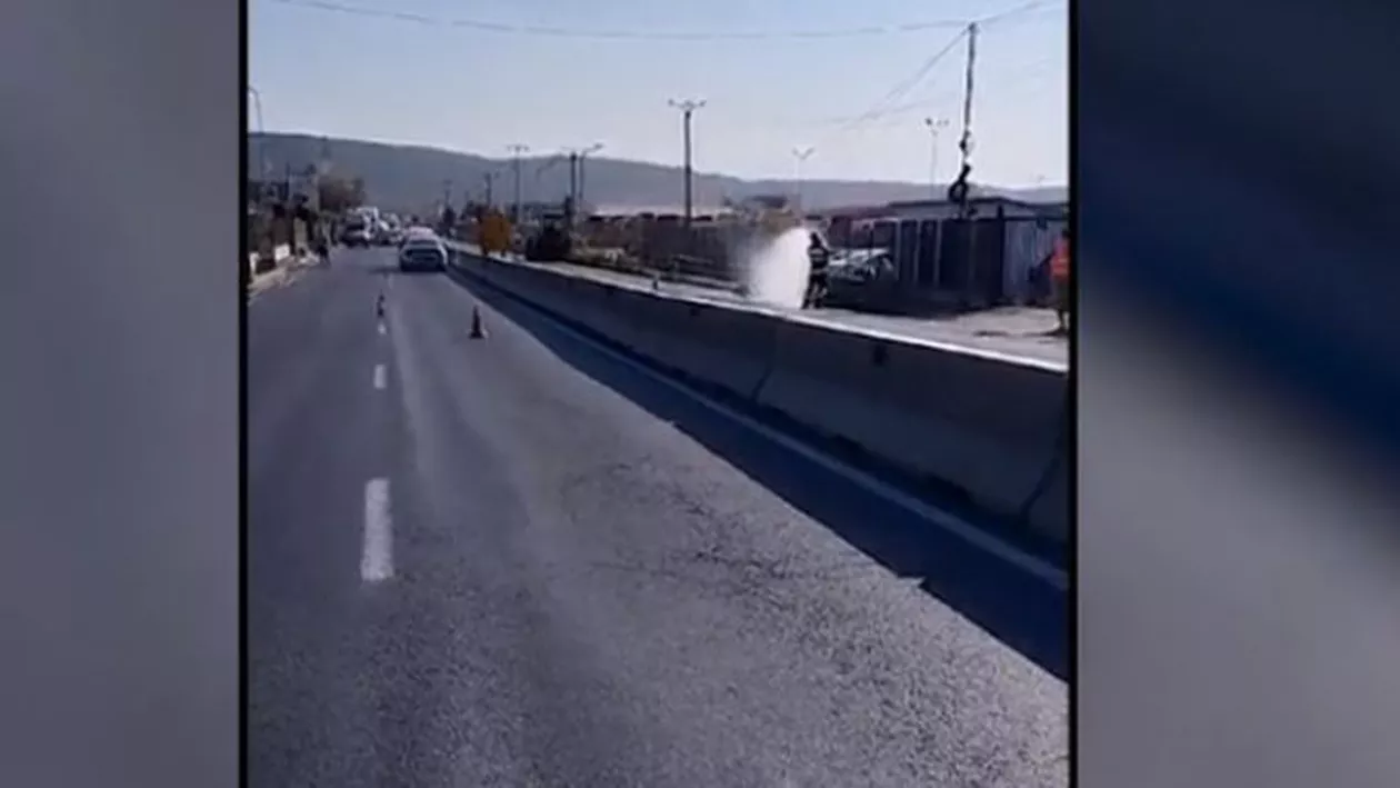 Peste 100 de persoane evacuate și trafic oprit în Argeș, după ce o conductă de gaz a fost spartă în timpul unor lucrări (VIDEO)